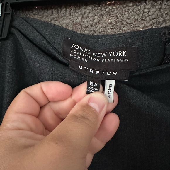 Jones New York Stretch - Gray/Black Pencil Skirt - Sz 18W - Picture 4 of 6